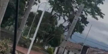 哥伦比亚西南部发生武装袭击事件！袭击者在市中心向警方和军方进行了步枪密集射击，国防部长下令反击