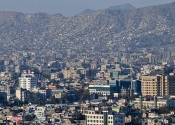 突发！巴基斯坦与阿富汗在边境地区爆发激烈交火，轻型、重型武器齐上阵，两国边境居民紧急撤离