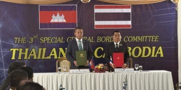 最新！泰国与柬埔寨就停火问题签署联合声明！新一轮冲突已造成百余人死伤、数十万人避难