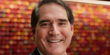 可口可乐，CEO大消息：60岁詹鲲杰即将卸任，接任者曾任大中华区总裁