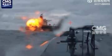 俄称已控制哈尔科夫一地！乌方：首次用无人机击中俄里海石油平台，致其生产中断