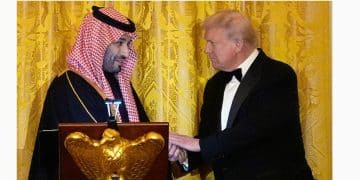 突发！沙特空袭也门