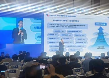 从「智慧教室」遍地到应用 「两张皮」  AI如何跨越县域教育「最后一公里」？