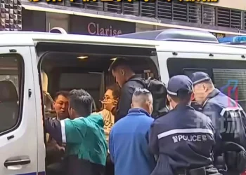 香港中环大劫案，4人抢走10亿日元后逃走！「至少10万张纸币重200斤，叠起来有3层楼高」！警方已抓获1人