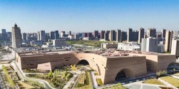 不要「一城独大」，西部大省再造「一极」