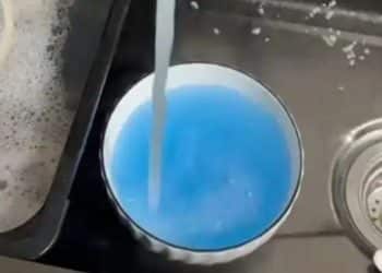 家中自来水变蓝，持续半年多，影响正常生活！当地水务局：情况属实，已成立处置工作组
