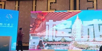 2025年抵达的中国游客数量同比增逾八成！川航今年首场推介会为何与槟城联动？中马免签后跨境游持续升温