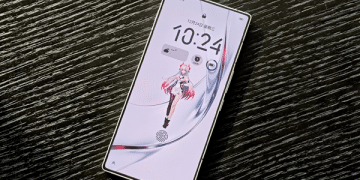 红魔11 Air真机图出炉：正面无开孔+透明背板 行业唯一