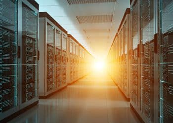 AI基础设施需要更多投入 英伟达CEO黄仁勋称还要数万亿美元