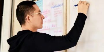 50亿元「弹药」就绪！印奇挂帅，为AI大模型注入「硬核肉身」 阶跃星辰杀入终局