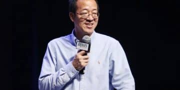 新东方开办「退休俱乐部」，针对50到75岁人群，体验价19.9元起，安排90后年轻人做玩伴