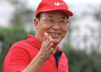 列出九大理由，与儿子断绝关系，84岁双星创始人发声：不能让「美国身份的人」接班！其儿媳此前发声明，双方矛盾持续升级