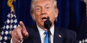 特朗普：委内瑞拉可能不会是美国干预的最后一个国家，「我们绝对需要格陵兰岛」！美高官妻子发文暗示「很快」，丹麦首相最新发声