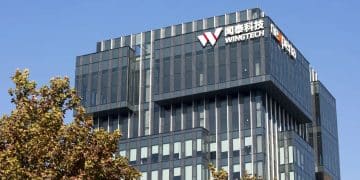 安世半导体控制权仍受限，闻泰科技业绩「变脸」：去年预计亏损超90亿元！财务总监辞职，刚合作4个月的会计师事务所也换了