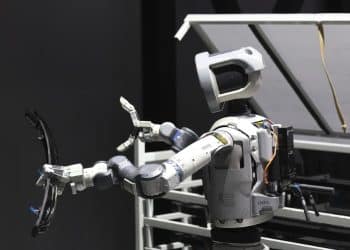 韩国机器人大牛股迎来现实冲突：工会担忧「机器人抢饭碗」