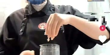 霸王茶姬通报「手打奶茶」处理结果：店员跟风「印度奶茶」博流量摆拍，辞退；店长、督导降职；门店停业整顿