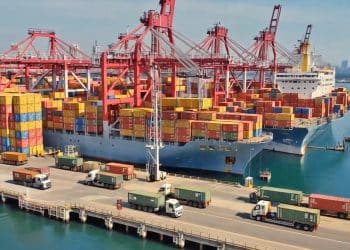 航运衍生品「护航」实体战略转型