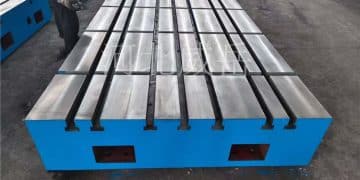 铸铁焊接平台：当焊接遇上 T 型槽 这才是生产力该有的样子