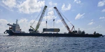 最新！我国完成首次火箭一级箭体海上打捞回收任务