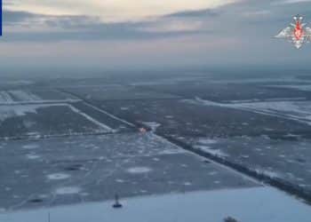 俄乌边谈边打，乌军使用「火烈鸟」远程攻击武器！俄美乌第二轮三方会谈结束，泽连斯基最新讲话！美财长发声