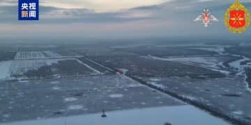 俄乌边谈边打，乌军使用「火烈鸟」远程攻击武器！俄美乌第二轮三方会谈结束，泽连斯基最新讲话！美财长发声