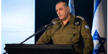 以美军方高层被曝周末密集会谈，讨论对伊朗打击行动！哈梅内伊：如果美国挑起战争，冲突将不再局限于一地