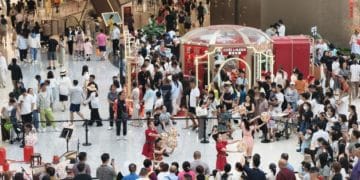 一线直击！封关后首个春节 海南免税消费有多热