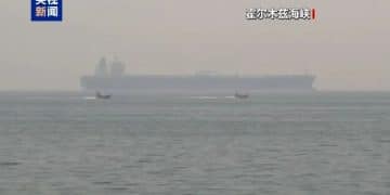 美国建议美商船远离伊朗领海，伊朗两大谈判核心「红线」 更多细节公布！美军从加勒比海一直追到印度洋，拦截了一艘油轮