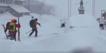 美国遭遇近45年来最严重雪崩，9名滑雪遇难者遗体已找到：其中6名为精英女性，多人担任要职！向导公司收到预警，仍组织活动