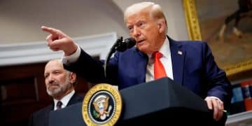 谈判结束，特朗普签令：对与伊朗有贸易往来的国家征关税，「例如25%」！美国宣布对伊「极限施压」，伊军进入最高级别戒备，金价油价齐涨