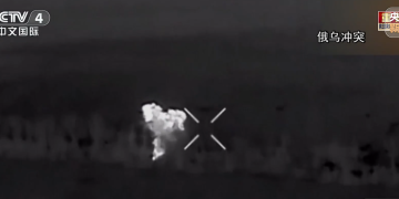 突发！俄罗斯遭大规模袭击！俄方：已击落超380架无人机