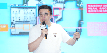 突然公告：离婚，女方分走12.9亿元，男方年薪312万元