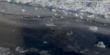 7名中国游客在贝加尔湖溺亡，系1个月内第二起涉中国游客安全事故，有游客前一天曾去事发地：沿途都是冰裂，找了好久的路才返回