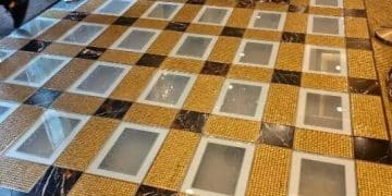 澳门英皇娱乐酒店大堂78公斤黄金被连夜撤走，价值超8580万元！工作人员回应：与金价无关，系内部装修需要