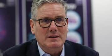 拉里贾尼：不会与美国进行谈判，美以不可能打了伊朗就一走了之！美官员承认：无情报显示伊朗计划「先发制人」打击美军